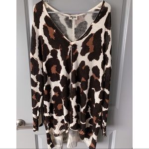 Show Me Your MuMu Hug Me Sweater - Size M, Color Wildcat
